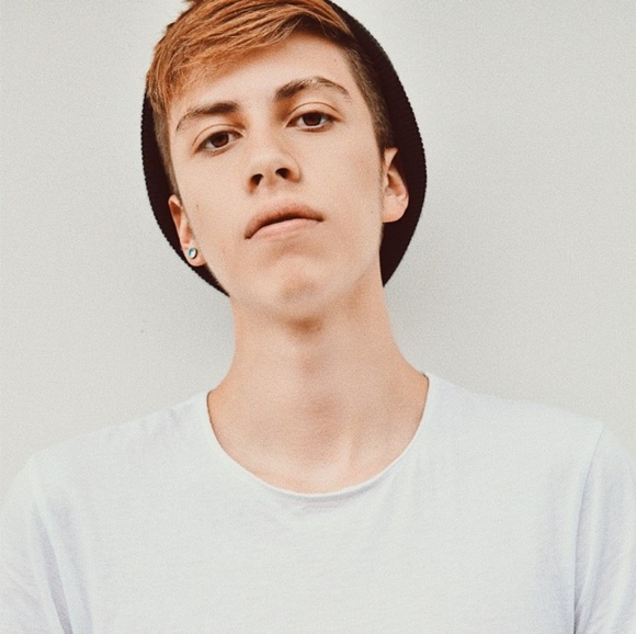 Meet your Posher, Fede - Picture 1 of 1